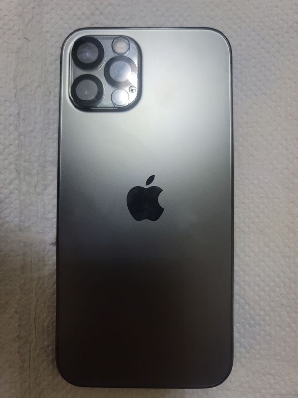 Продам IPhone 12 pro б/у