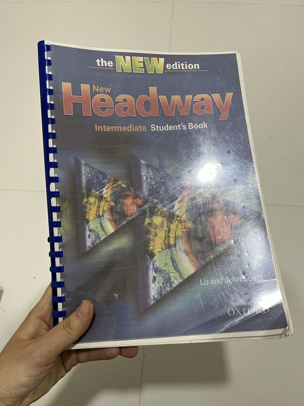 Учебник Headway Intermediate в хорошем состоянии