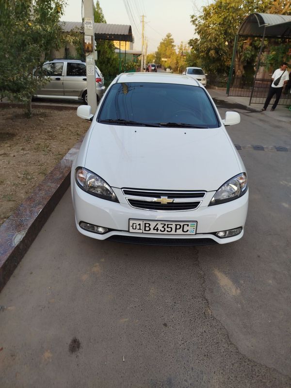 Gentra full,2022,13500$,38000km