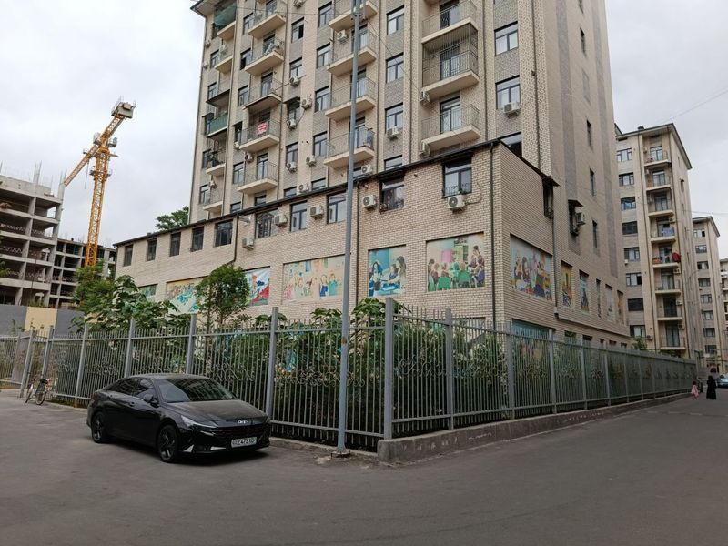 Продается 2х этажное нежилое помещение в Центре (Махтумкули) Продается 2х этажное нежилое помещение в Центре (Махтумкули)