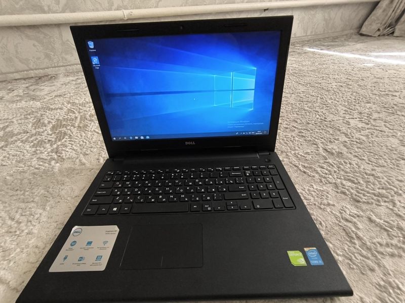 Ноутбук DELL в хорошим состояние озу 4 г, памят 512 гига,