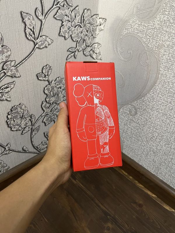 Игрушка KAWS companion Игрушка KAWS companion