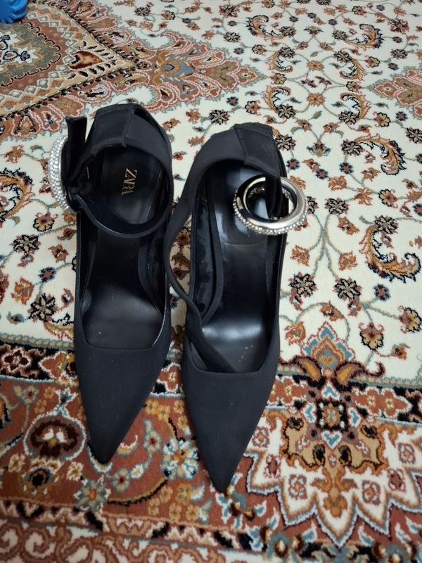 Ayollar tuflisi Zara orginal Ayollar tuflisi Zara orginal