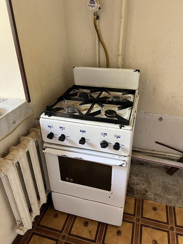 Gaz plita hamma narsasi ishlab turibdi