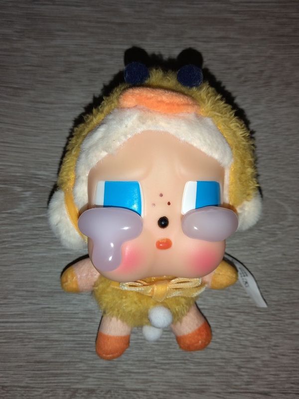 Cry baby pop mart labubu Cry baby pop mart labubu