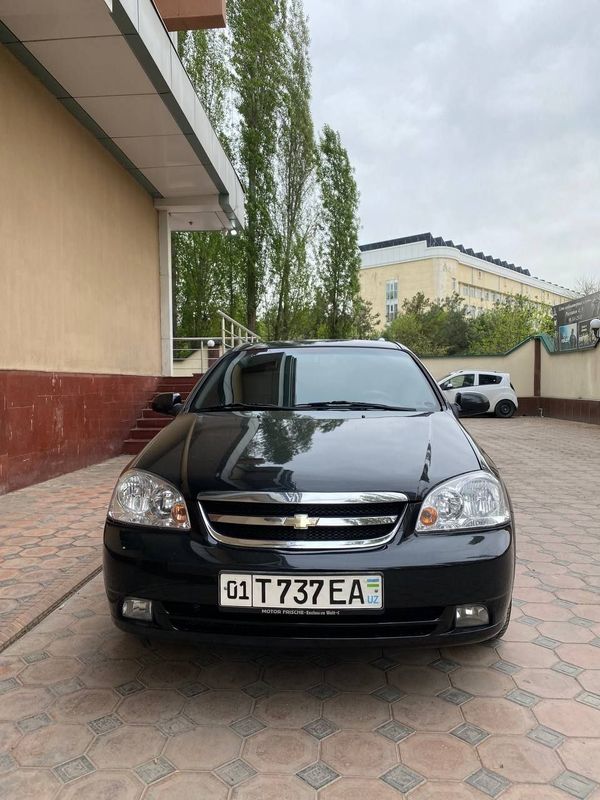Lasetti qora 3 pozitsiya 2010 sotiladi Lasetti qora 3 pozitsiya 2010 sotiladi