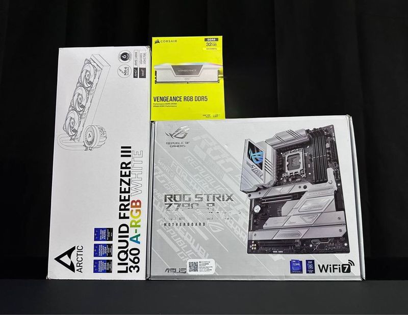 Artic Freezer III 360 A-RGB+ ROG Strix Z790-A Gaming II + Corsair 32GB Artic Freezer III 360 A-RGB+ ROG Strix Z790-A Gaming II + Corsair 32GB