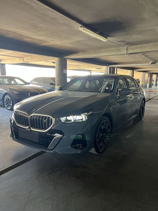 BMW 5 2024 йил НД 40 номизга чикади BMW 5 2024 йил НД 40 номизга чикади