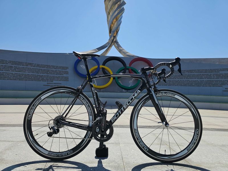 Итальянский карбоновый велосипед Bottecchia