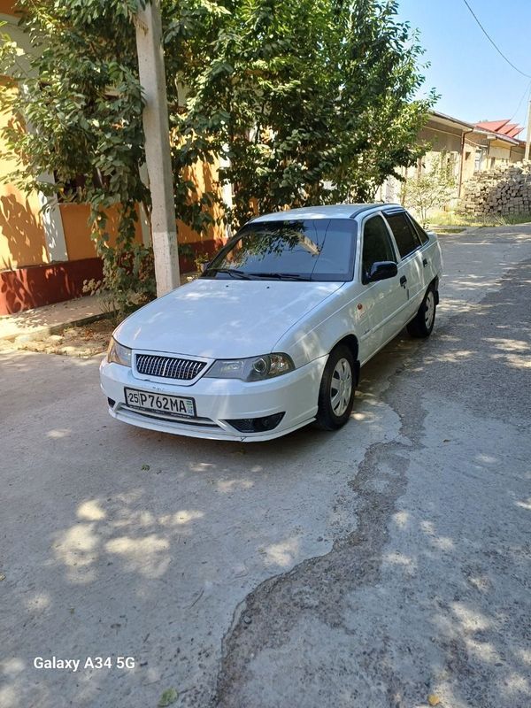 Нексия 2 сотилади