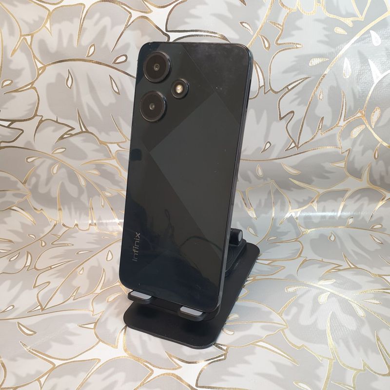 Infinix Hot 30i srochna sotiladi
