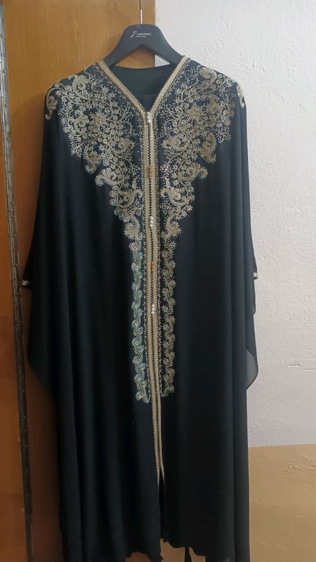 Turkiya abayasi 1 marta kiyilgan 1000000 kelishami