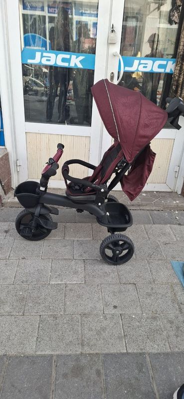 Продаю велоколяску. Продаю велоколяску.