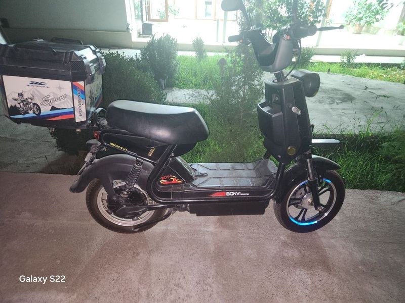 Bonvi skutter elektro