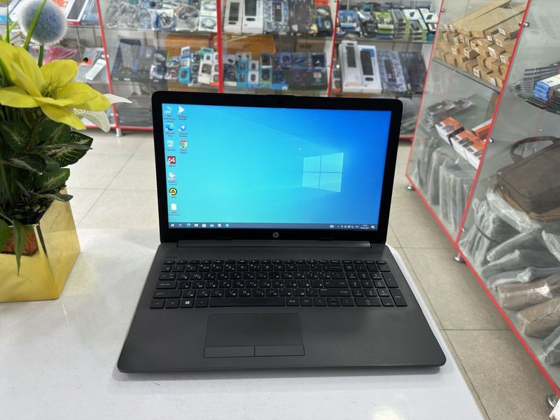 Hp core i3 10 avlod 4/1000 gb hotiralik holatlari yaxwi holatda