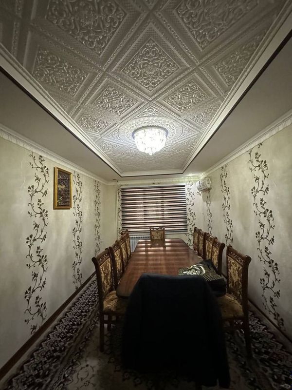 Qarshi shahar markazidan 3 xonali yevroremont uy sotiladi.