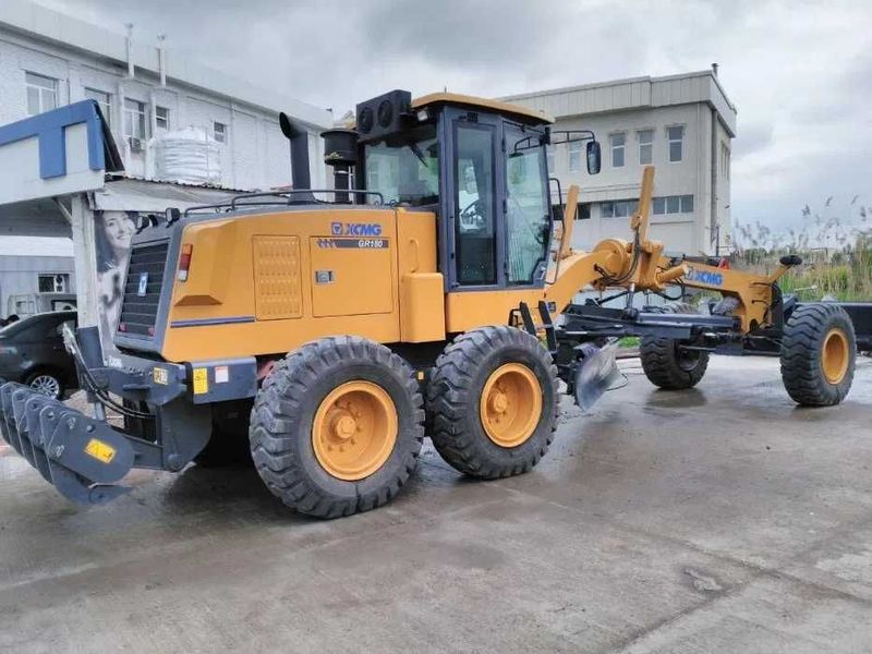 XCMG автогрейдер 180 XCMG автогрейдер 180