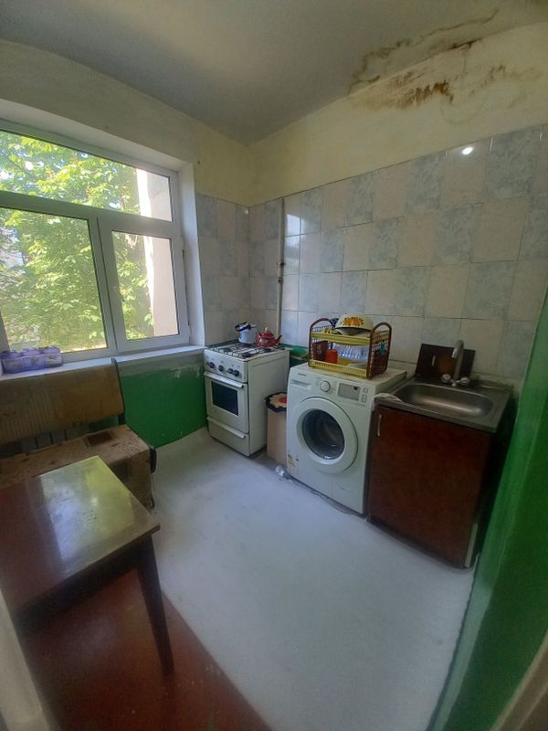 Срочно сдаётся 1 ком кв в чирчике 3мкн 2 этаж зади солнышка базара Срочно сдаётся 1 ком кв в чирчике 3мкн 2 этаж зади солнышка базара
