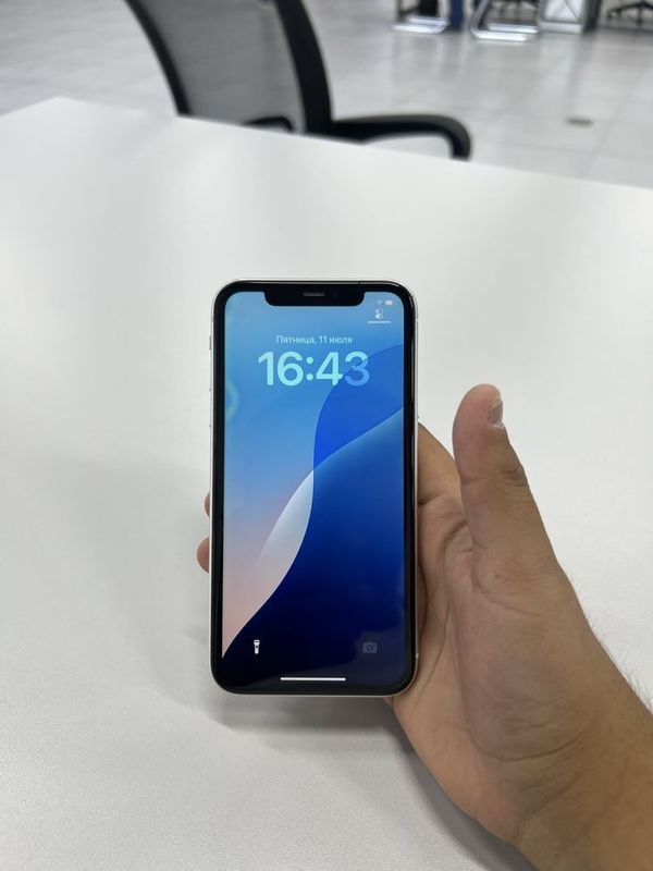 Iphone 11 64 Gb 71% emkost bez karopka yaxshi holatda Iphone 11 64 Gb 71% emkost bez karopka yaxshi holatda