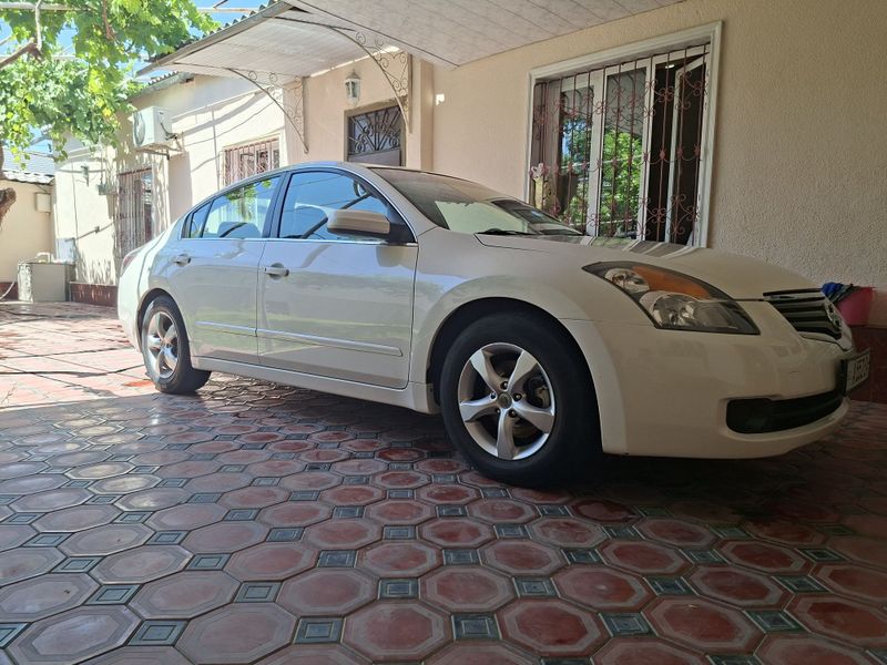 Продаётся автомобиль Nisan Altima Продаётся автомобиль Nisan Altima