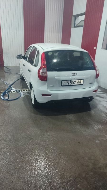 Продам калину 2 2015 года