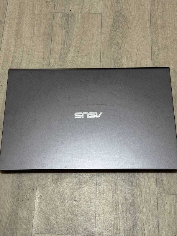 Ноутбук ASUS X515M Ноутбук ASUS X515M