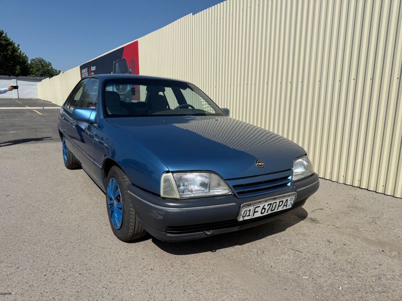 Opel Omega 1989 yil Yahshi xolata Opel Omega 1989 yil Yahshi xolata
