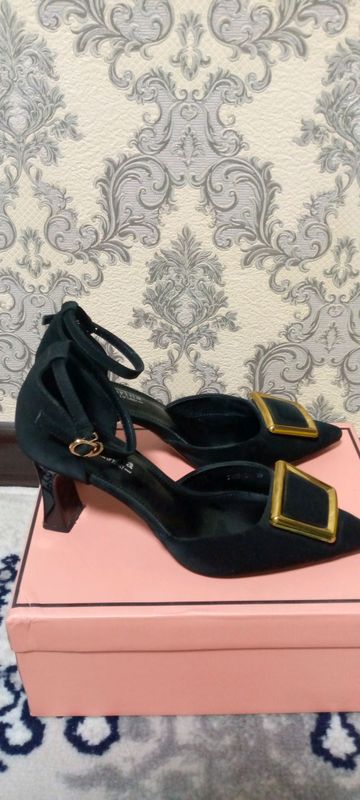 Sarina style of turkey brendidagi ayollar tuflisi Sarina style of turkey brendidagi ayollar tuflisi