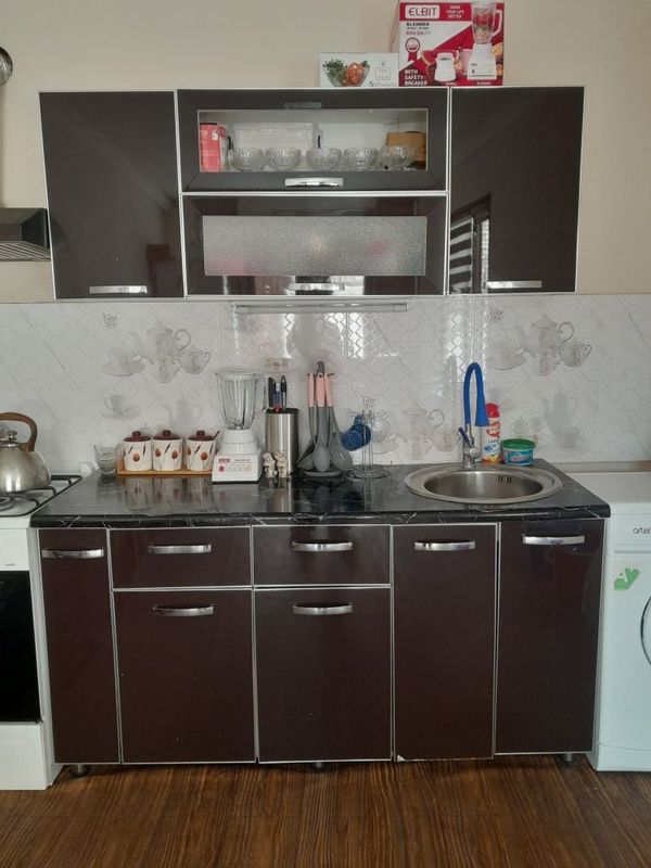 Срочно продаётся кухонная мебель в хорошем состоянии Срочно продаётся кухонная мебель в хорошем состоянии