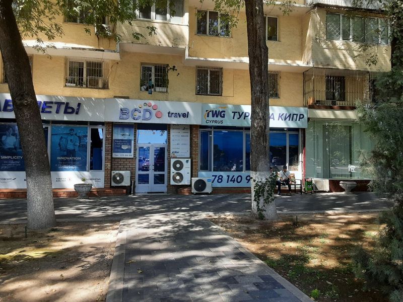 Сдается в аренду площадь  500 кв.м метро Ташкент