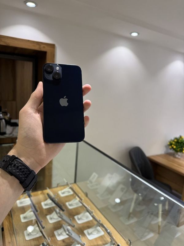 Iphone 14 Midnight sotiladi Iphone 14 Midnight sotiladi