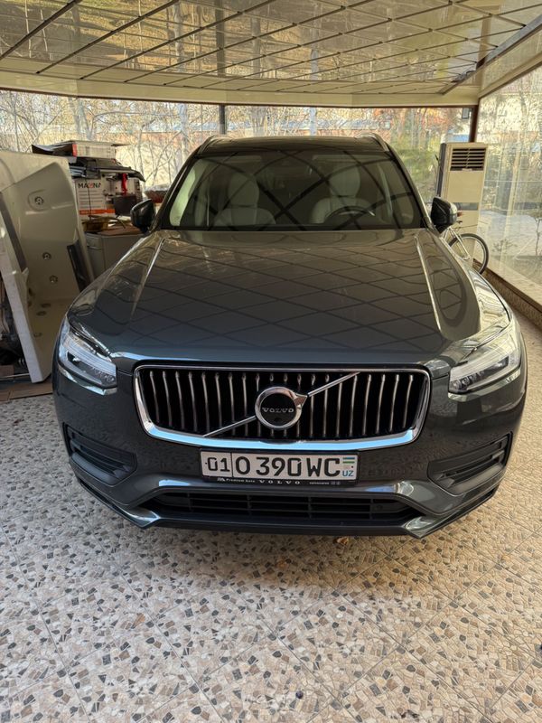 Volvo cx90 2022г