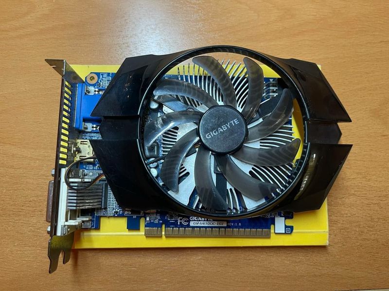 Продам GIGABYTE / GeForce GTX 650 / 1GB / GDDR5 / 128 bit Продам GIGABYTE / GeForce GTX 650 / 1GB / GDDR5 / 128 bit
