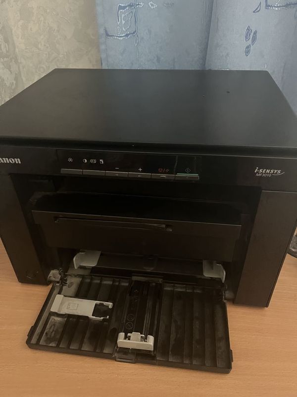 Принтер в хорошем состоянии Принтер в хорошем состоянии