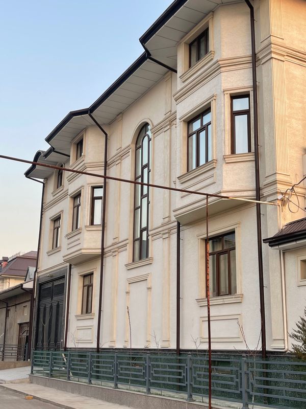 Fasad uchun penoplast pokak dekorlar kornizlar kolonnalar qilibberamiz Fasad uchun penoplast pokak dekorlar kornizlar kolonnalar qilibberamiz