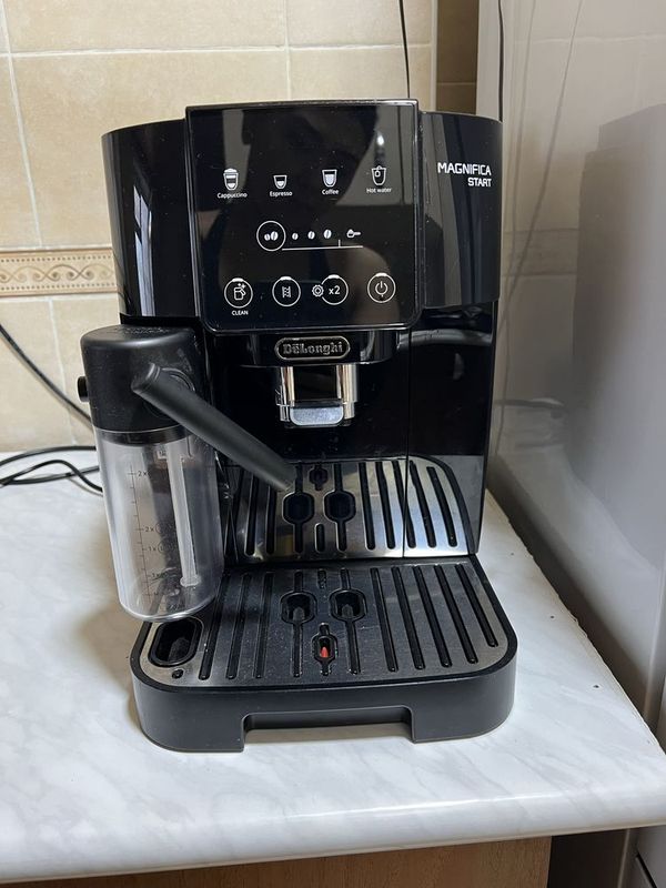 Kofe mashina delonghi magnifica start avtomat