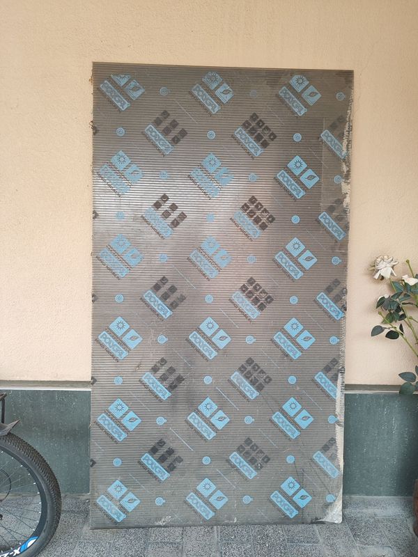 Продам кусок лексана 220х 118 см. Продам кусок лексана 220х 118 см.