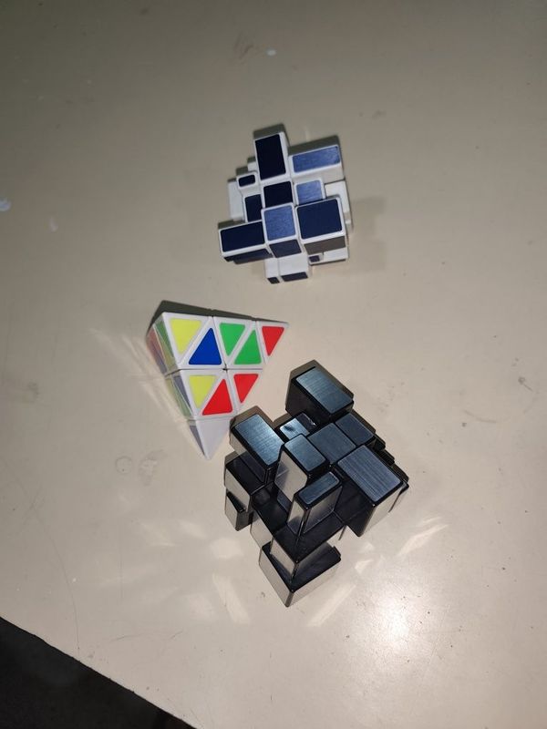 Зеркальные кубики Рубика, 3*3*3 (матовый+металлический)+pyraminx Зеркальные кубики Рубика, 3*3*3 (матовый+металлический)+pyraminx