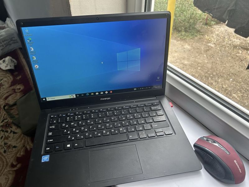Тонкий ноутбук Prestigio Тонкий ноутбук Prestigio