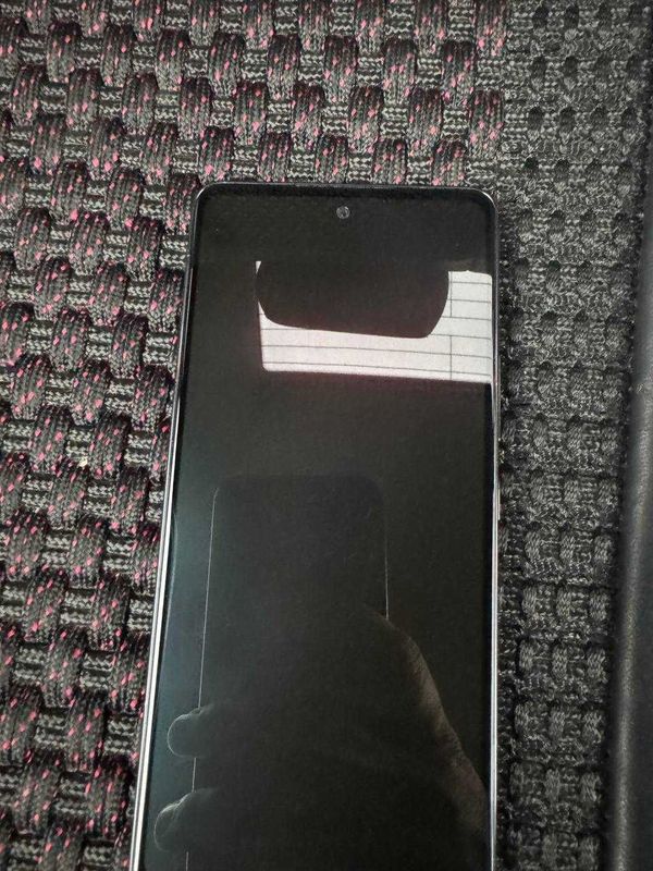 samsung A53 sotiladi holati tiniq samsung A53 sotiladi holati tiniq
