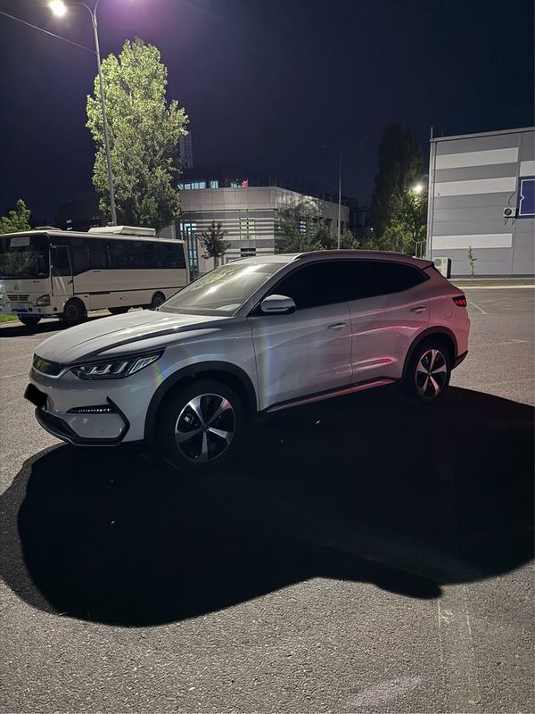 BYD Song Plus Flagship EV BYD Song Plus Flagship EV