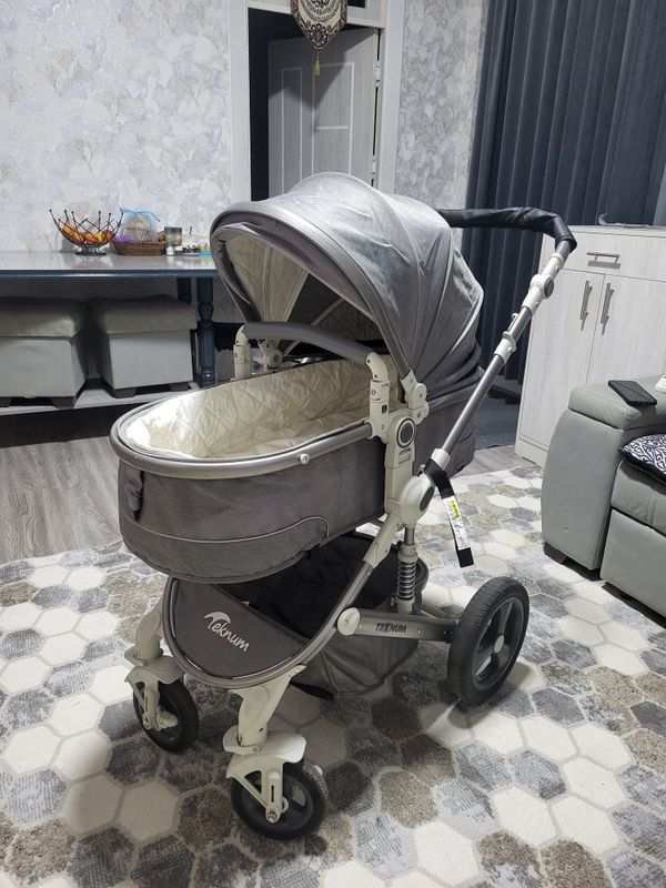 Продам детскую каляску Продам детскую каляску