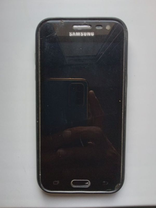 Samsung J2 2016 Telefon sotiladi Samsung J2 2016 Telefon sotiladi