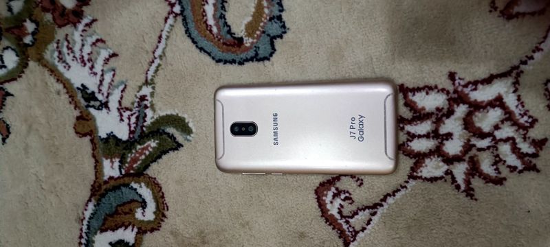 Samsung galaxy J 7 Pro