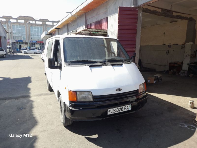 Ford sotiladi 1989 yil Ford sotiladi 1989 yil