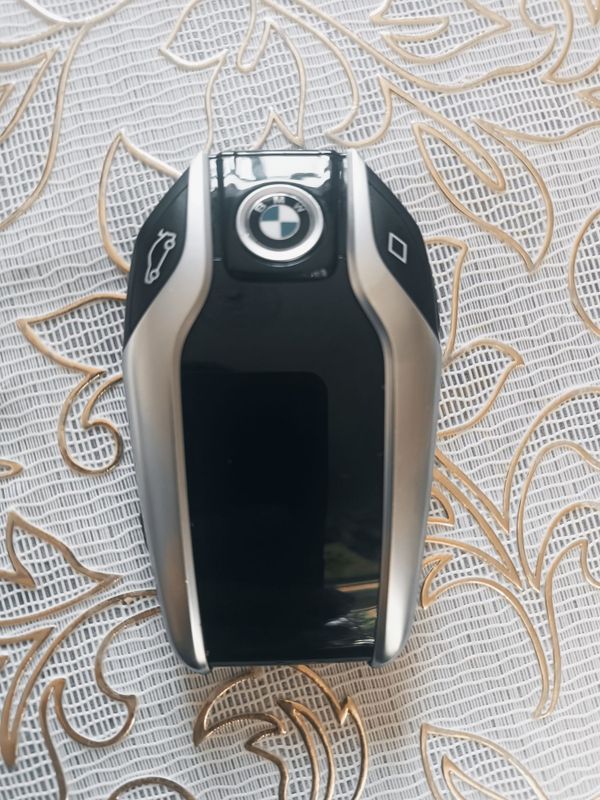 BMW M5 Kaliti qidirganlar un korishib savdo qilamiz