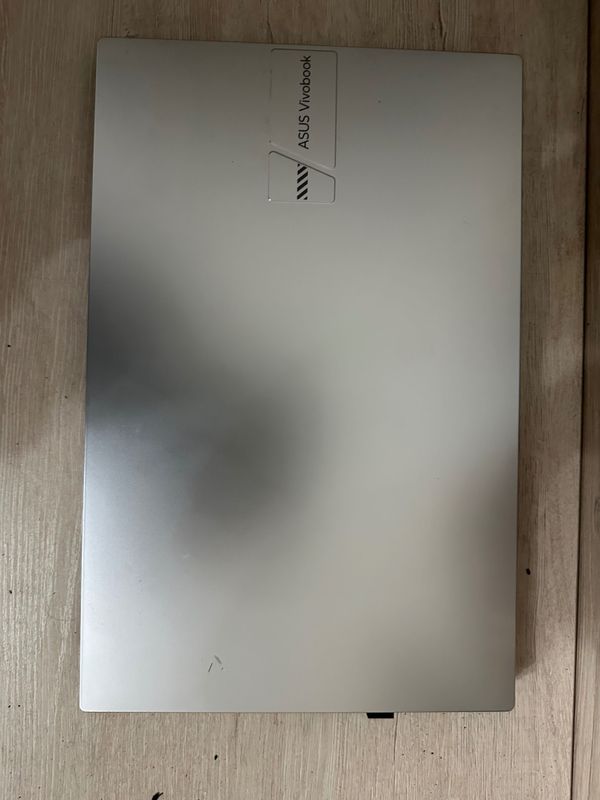 Asus Vivobook yengi Asus Vivobook yengi