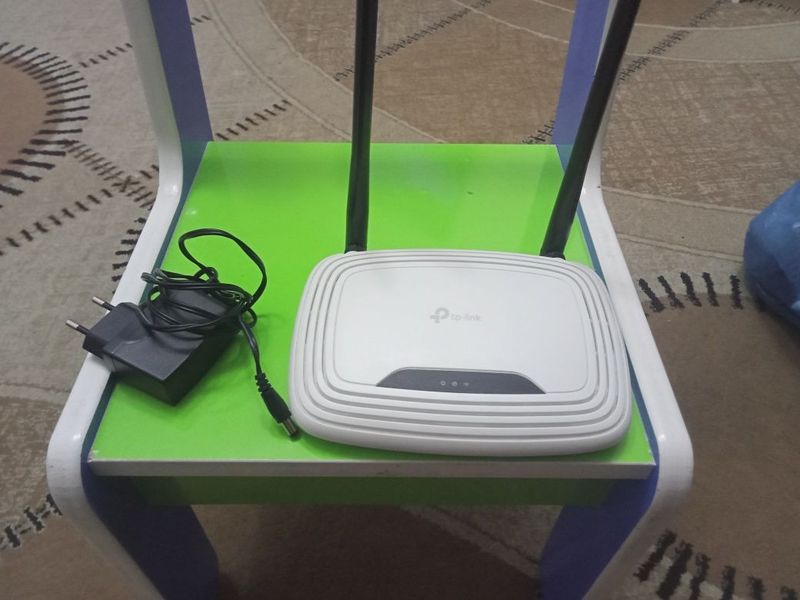 Продам TP-link TL-WR841N Hi-fi ровтер в отличном состоянии. Продам TP-link TL-WR841N Hi-fi ровтер в отличном состоянии.