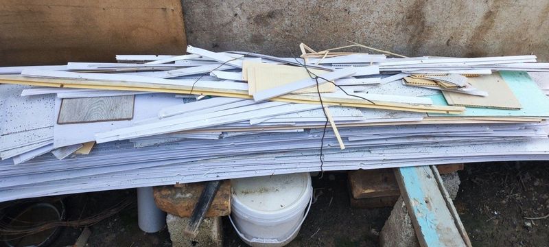 Plastik potolochniy, plentus, plastmassa, makulatura pererabotka Plastik potolochniy, plentus, plastmassa, makulatura pererabotka