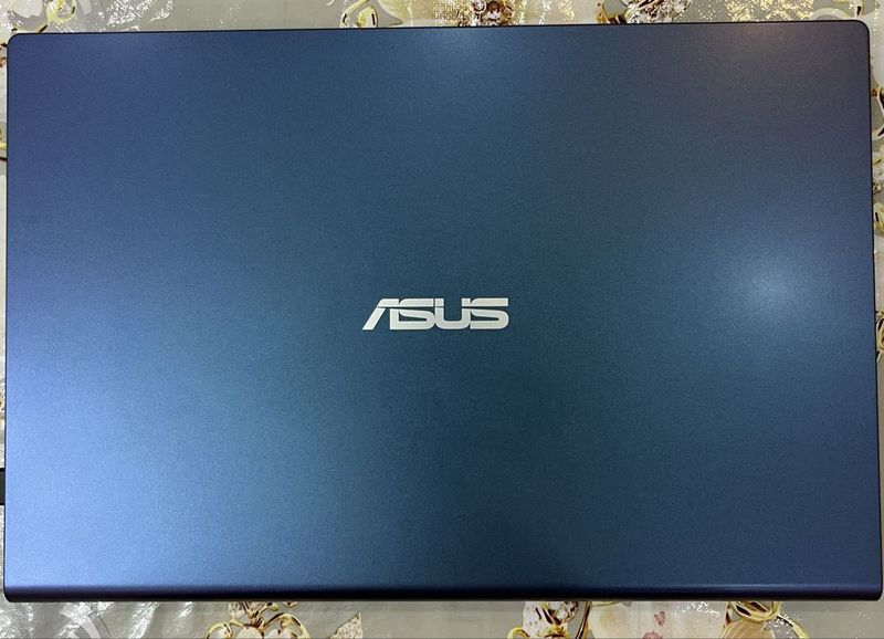 Продаю ноутбук ASUS VivoBook X415JF в отличном состоянии Продаю ноутбук ASUS VivoBook X415JF в отличном состоянии